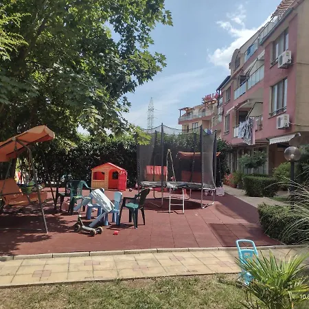 на градина *