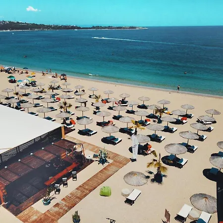 Апартамент на градина