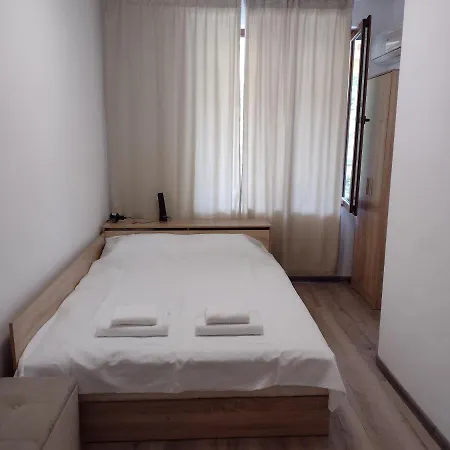 на градина Apartman *