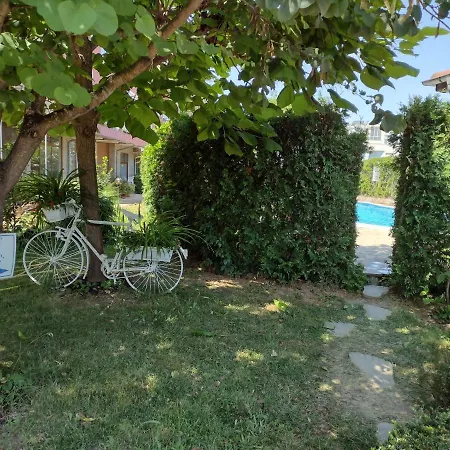 شقة на градина تشيرنوموريتس