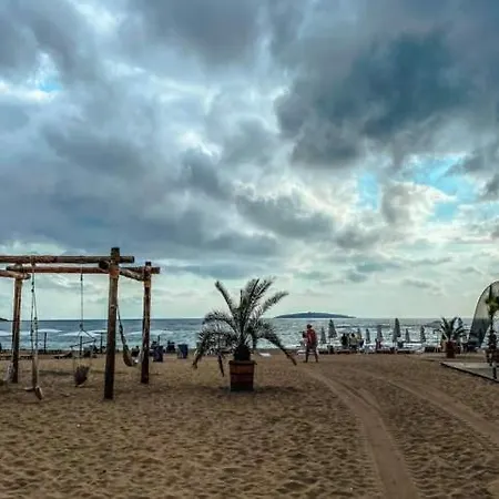 на градина *