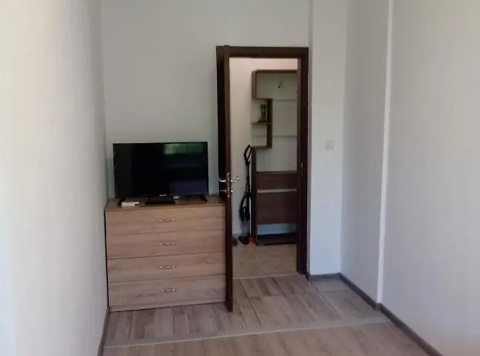 на градина * 切尔诺莫雷茨