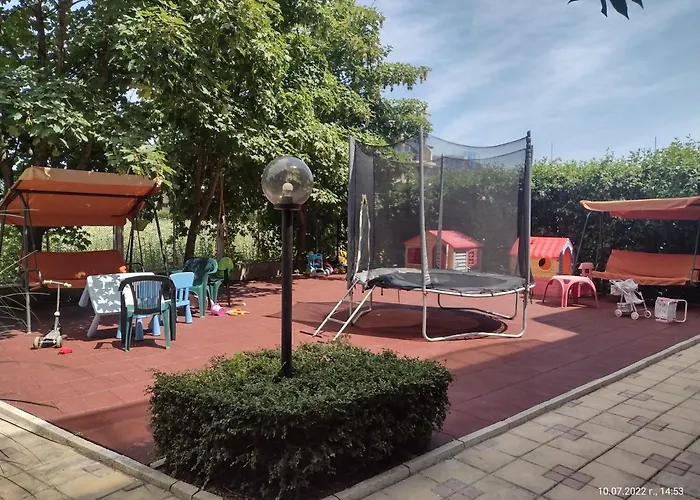 на градина Appartamento Chernomorets