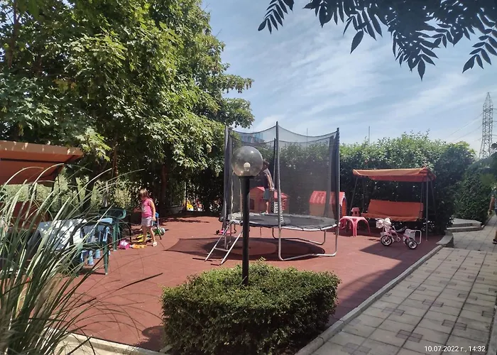 на градина 切尔诺莫雷茨